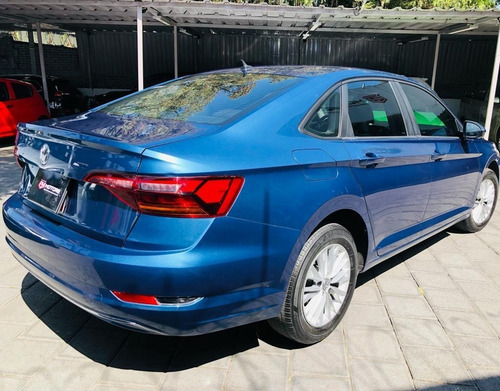 Imagen 6 de 14 de Volkswagen Jetta (a7) 2019 Comfortline