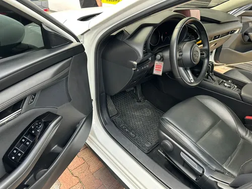 Mazda 3 Touring Hybrido 2.0 Mod 2023