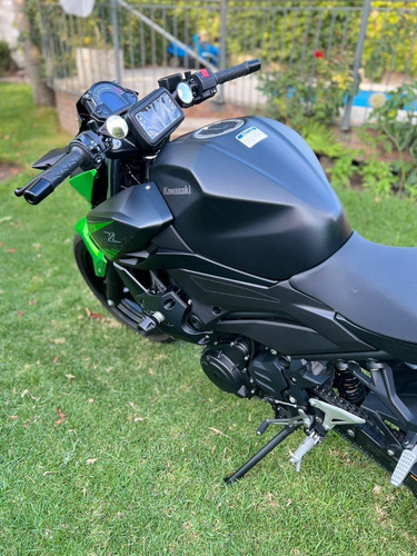 Imagen 3 de 16 de Kawasaki Z400 2022