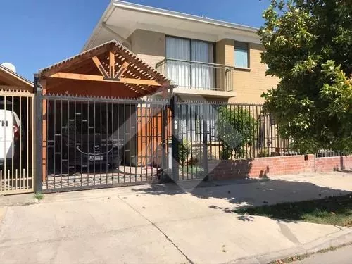 Casa En Venta De 3 Dorm. Ciudad Satélite De Maipú