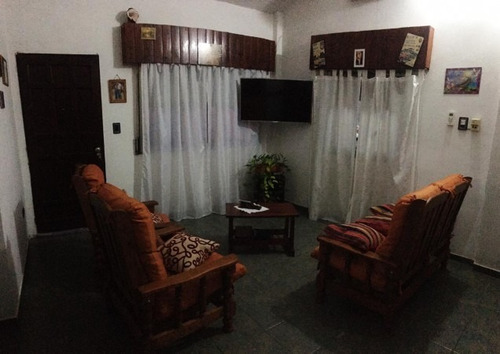 Imagen 13 de 26 de Casa En La Reja Cerca De Acceso Oeste Con Dos Locales