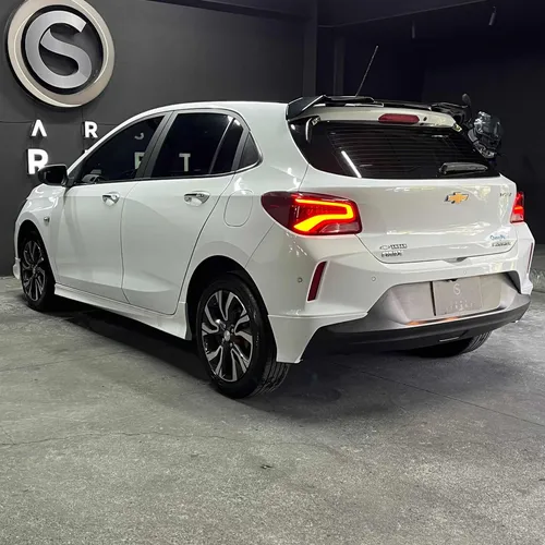 Chevrolet Onix 1.0T Premier Hatch At