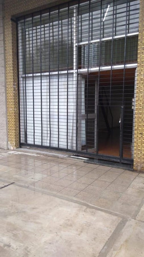 Imagen 1 de 8 de Local Comercial En Venta Ubicado En Adrogué