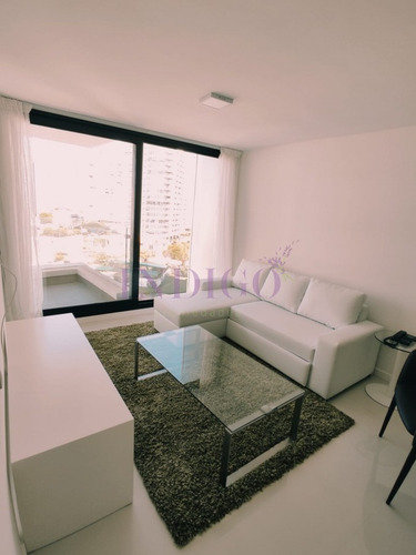Imagen 4 de 16 de Apartamento En Artower, Con Buena Vista, Muy Luminoso, 1dormitori Y 1 Baño