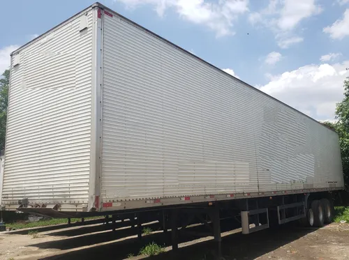 comprar Carreta Bau 30 Paletes São Pedro 2012