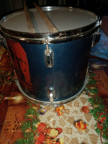 Timbal De Batería, Tiene Detalles, Incluye Baquetas.