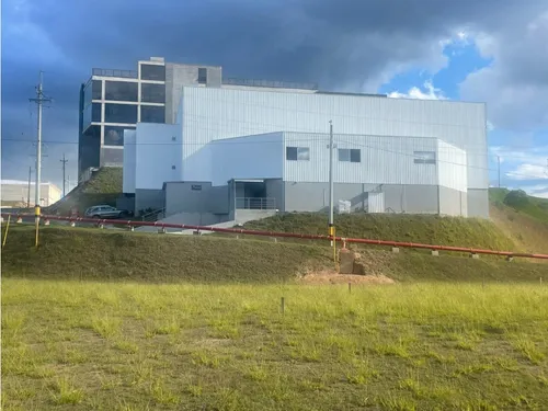 Bodega Moderna Para Arriendo Ubicada En Rionegro/guarne