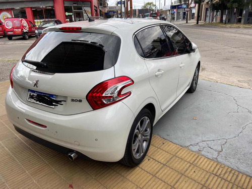 Imagen 3 de 8 de Peugeot 208 2016 1.6 Feline Pack Cuir