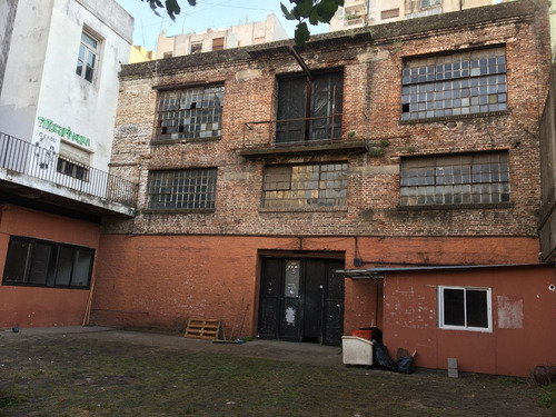 Imagen 25 de 27 de Dueño Directo - 1700 M² - Venezuela 2587 / Galpon - Edificio