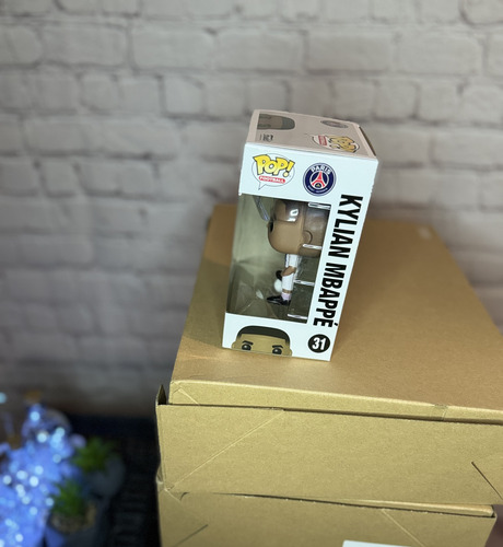 Funko Pop Futbol Psg Paris Saint Kylian Mbappé Visita No 31 (Usado)