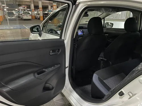 Nissan Versa 1.6 Advance Mt
