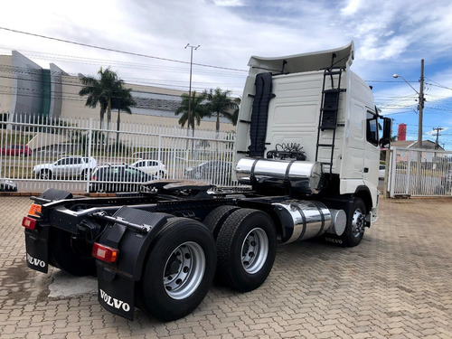 Imagem 3 de 15 de Volvo Fh 400 Globetrotter 6x2