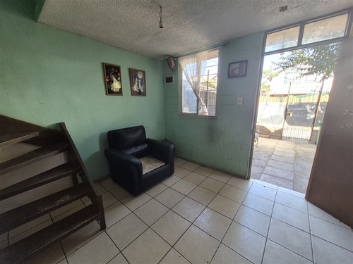 Casa En Venta De 3 Dorm.1 Baño En Colina
