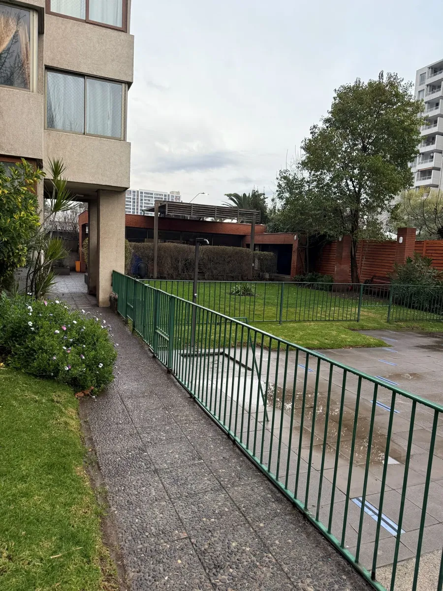 Imagen 3 de 13 de Ñuñoa, Arriendo Amplio Departamento De 3d-2b-1e En 5to Piso