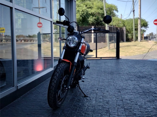 Imagen 17 de 25 de Ducati Scrambler Sixty2 - No Triumph, No Royal Enfield! Gf