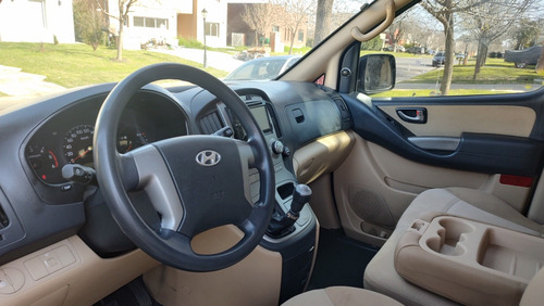 Imagen 14 de 19 de Hyundai H1 2012 2.5 Premium 1 170cv Mt