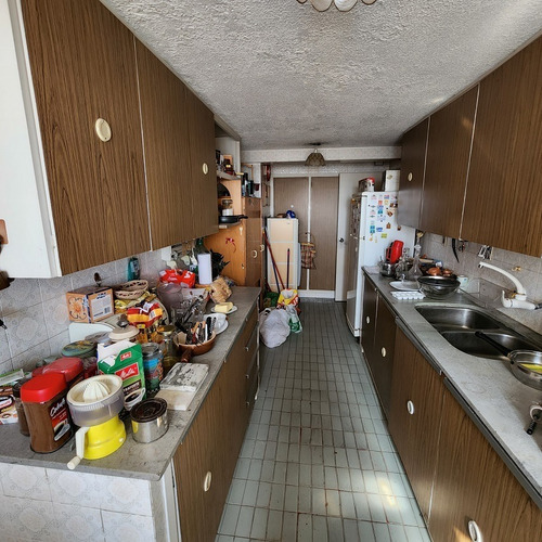 Imagen 21 de 22 de Venta Apartamento Centro A Reciclar 3 Dormitorios, 2 Baños Y Servicio Completo.