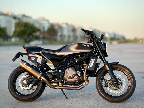 Husqvarna Svartpilen 701