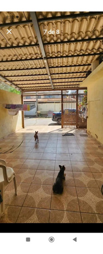 Vendo Linda Casa No Lúcio Costa, Com Duas Kitnet No Lote.