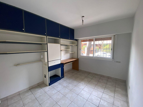 Venta - 3 Ambientes - Luminoso - C/patio - Flores