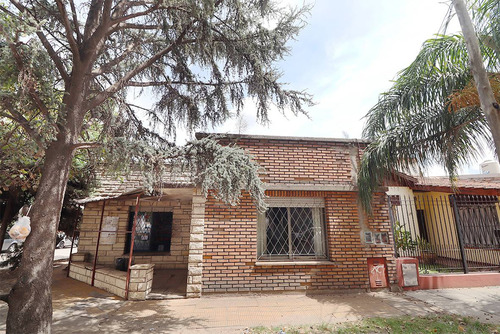 Venta Casa 3 Amb Con Local Y Cochera A Refaccionar