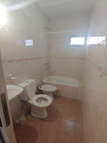 Alquiler Duplex 3 Ambientes C/cochera Jose C Paz