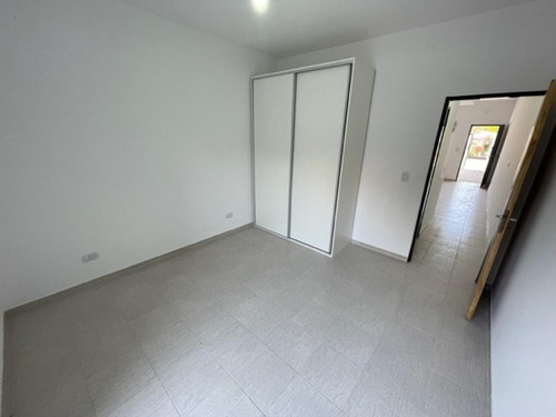 Venta Dpto 2 Amb Jose C Paz Pb Con Cochera Y Patio Apto Crédito