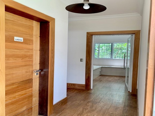 Imagem 7 de 30 de Belissima Casa Em Estilo Neoclassico Com Fino Acabamento! - 1784l