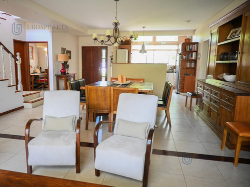 Casa En Venta En La Masia- Pilar