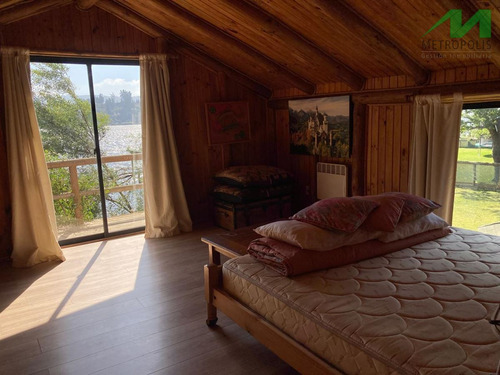 Casa En Venta De 9 Dorm. En Vichuquén