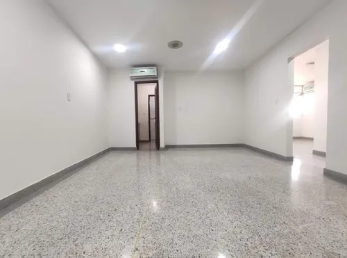 Oficina En Arriendo En Centro. Cod A25346