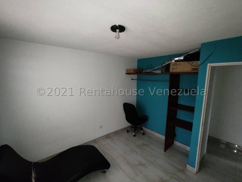 Imagen 22 de 30 de Apartamento En Venta En Barquisimeto, Urb. Chucho Briceño, Cod. 22-11729. Selena Pacheco Tlf. 04245197639. Lara, Venezuela
