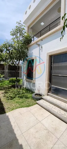 Casa En Venta En Oaxtepec Con Dos Construcciones Y Amplio Jardín