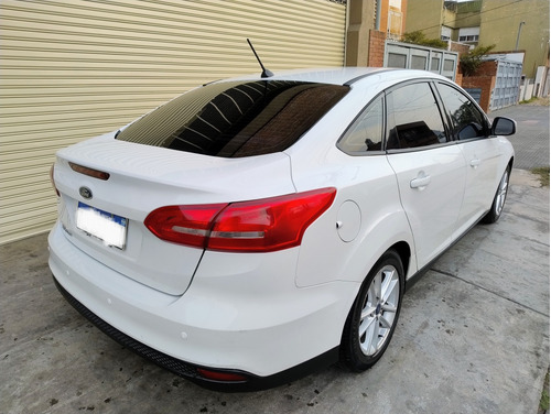 Ford Focus III 1.6 Sedan S