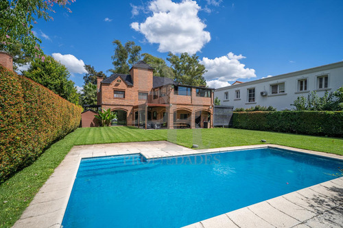Excelente Casa En Venta Miraflores Country Club - Las Lomitas