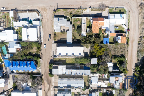 Venta Dúplex 2 Dormitorios Monte Hermoso Con Cochera