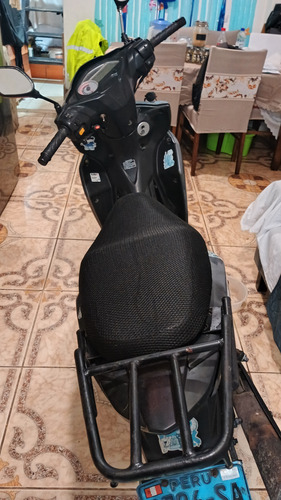 Tiene 4 Cambios,soat Para Un Año,llantas Nuevas