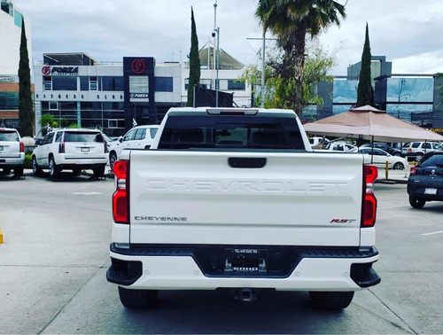 Imagen 6 de 15 de Chevrolet Cheyenne 2020 5.4 2500 Doble Cab Lt Z71 4x4 At