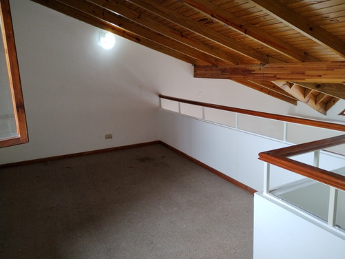Loft 2 Ambientes En Planta Alta. Chauvín