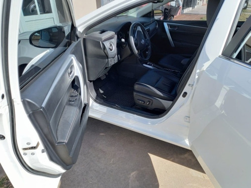 Imagen 11 de 16 de Toyota Corolla 2017 1.8 Se-g Cvt 140cv