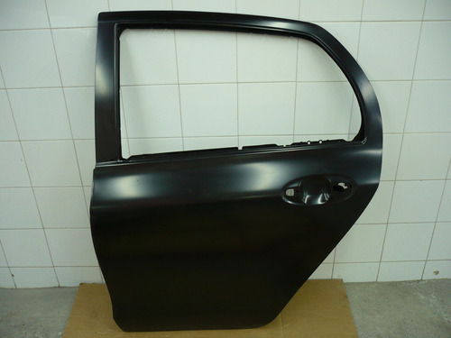 Puerta Trasera Izquierda Toyota Yaris 2006 2008 Original    