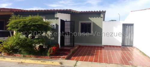 Venta Casa En Urb Villa Roca Cabudare Cod 2 - 3 - 8363 Mehilyn Perez