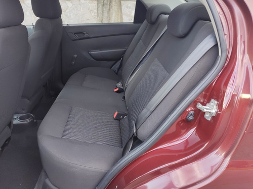 Imagen 11 de 13 de Chevrolet Aveo 2017