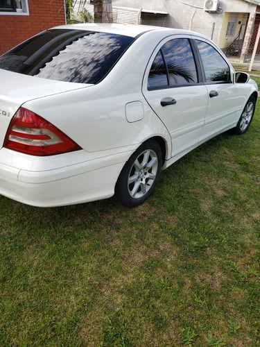 Mercedes-benz Clase C 2006 2.2 C220 Cdi Classic