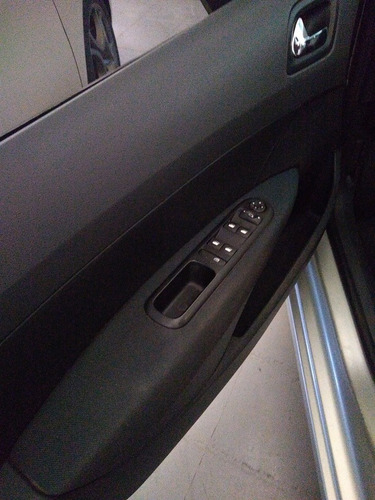 Imagen 10 de 15 de Peugeot 308 Hdi