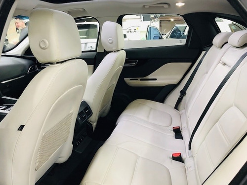 Jaguar F-pace 2.0 16v Turbo Diesel Prestige Awd 4p Automátic