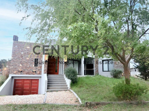 Imagen 1 de 23 de Casa En Venta En Costa Del Este - Oportunidad