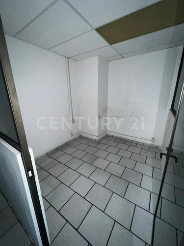 Oficina De 62.76m2 En Bajada Chapultepec, Cuernavaca $7,500.00 Mxn