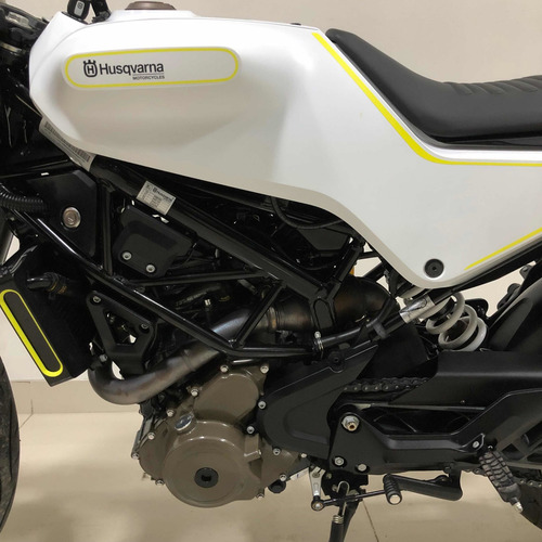 Imagen 7 de 16 de Husqvarna Vitpilen 401 Blanca Naked Usada 2019 No Ktm