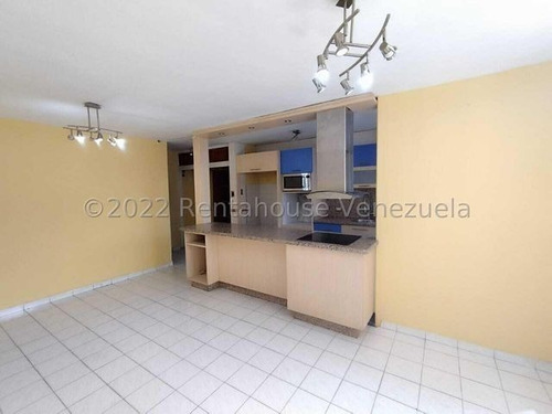 Imagen 6 de 30 de * Apartamentos En Venta * Zona Centro Barquisimeto, Lara, Codigo # 23-11704 Mas Informacion :: 412 - 1498654 , Katty Vasquez Rentahouse Co.